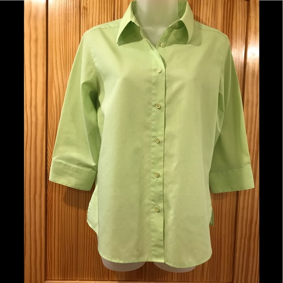 🎉4 Tops For $25🎉Like New-Light Lime Green Blouse - Picture 4 of 8